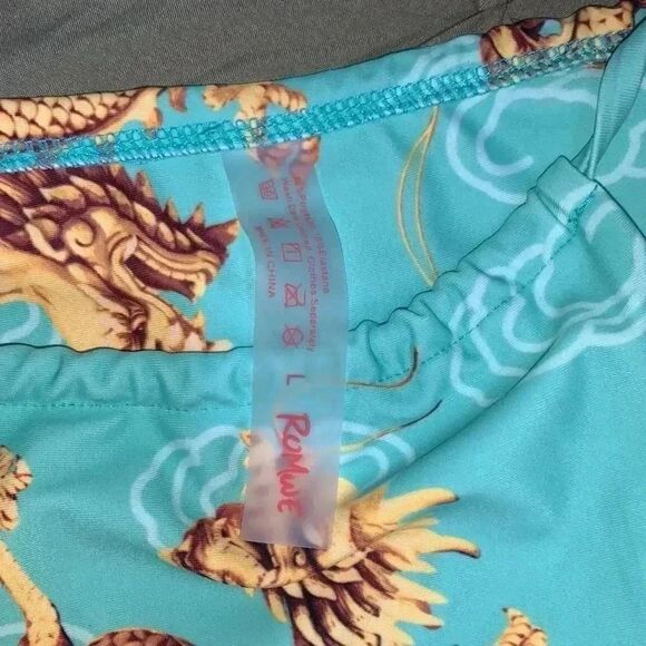 Romwe size large junior dragon swimsuit with sarong - Picture 3 of 5